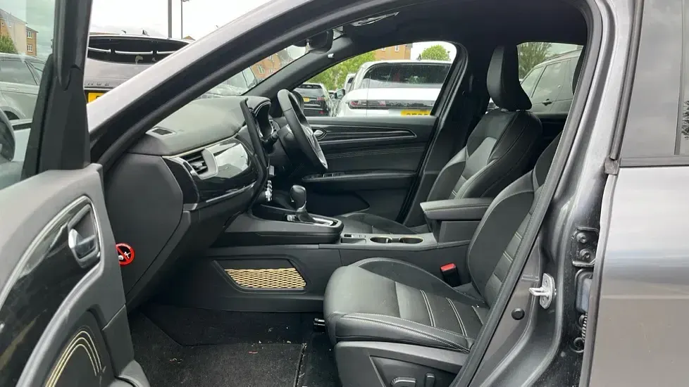 Used Renault Arkana Engineered 142 HP (104 kW) 2023 Grey SUV