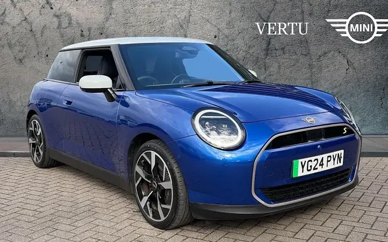Begagnad Mini Cooper Exclusive 160 kW (218 HK) 2026 Halvkombi