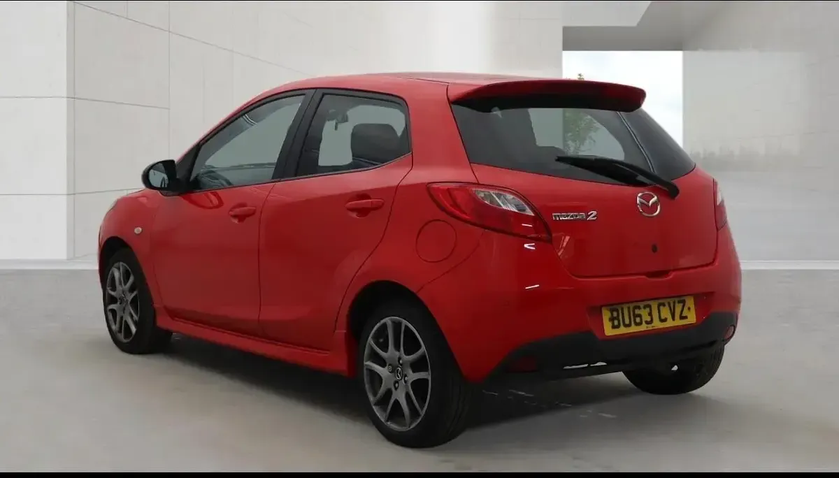 Usado Mazda 2 Edition 2013 Vermelho Citadino