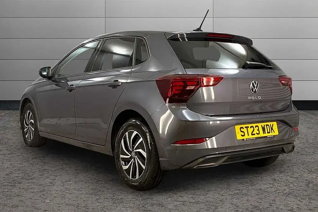Used VW Polo Life 95 HP (69 kW) 2023 Hatchback