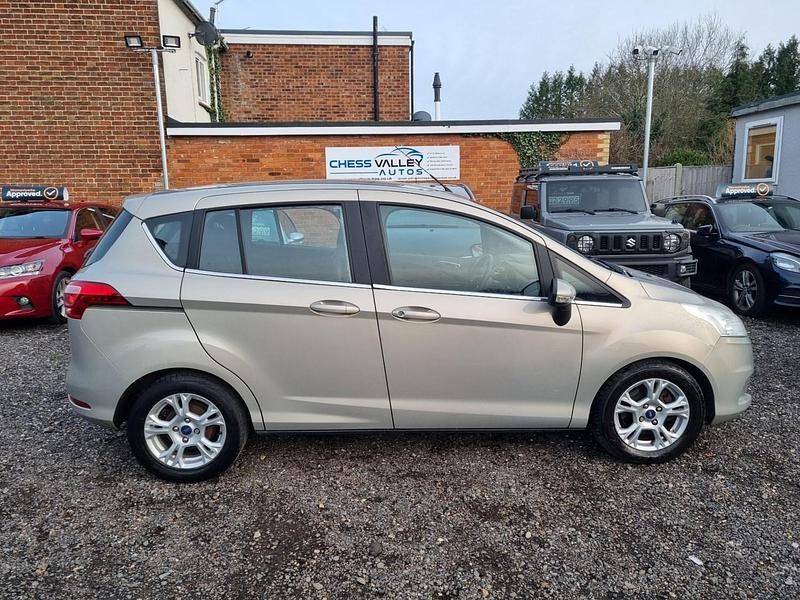 Używany Ford B-MAX Zetec 105 KM (77 kW) 2016 Srebrny Minivan