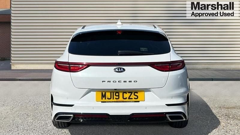 Used Kia ProCeed GT-Line 136 HP (100 kW) 2019 White Estate