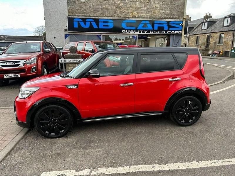 Red Used 2015 Kia Soul 2 SUV | £6,995 (A bit pricey) - Image 1/4