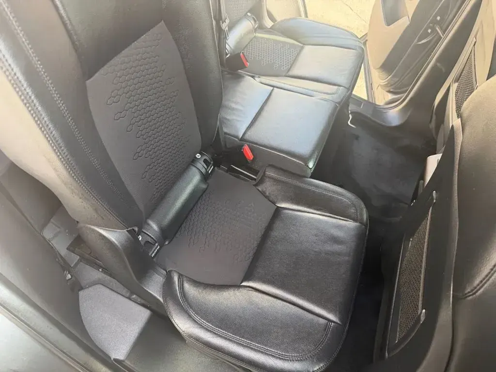 Used Land Rover Discovery Sport SE 180 HP (132 kW) 2017 Grey SUV