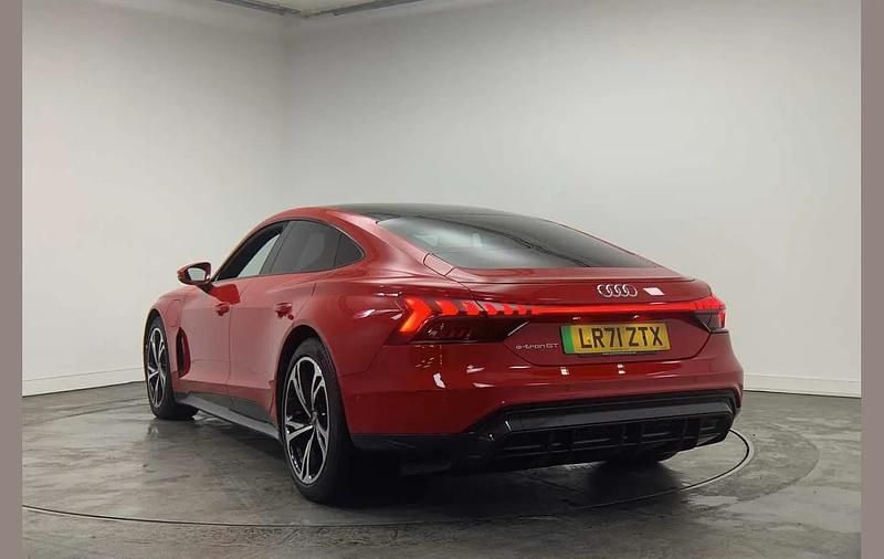 Used Audi e-tron GT quattro Comfort 384 kW (523 HP) 2021 Red Sedan