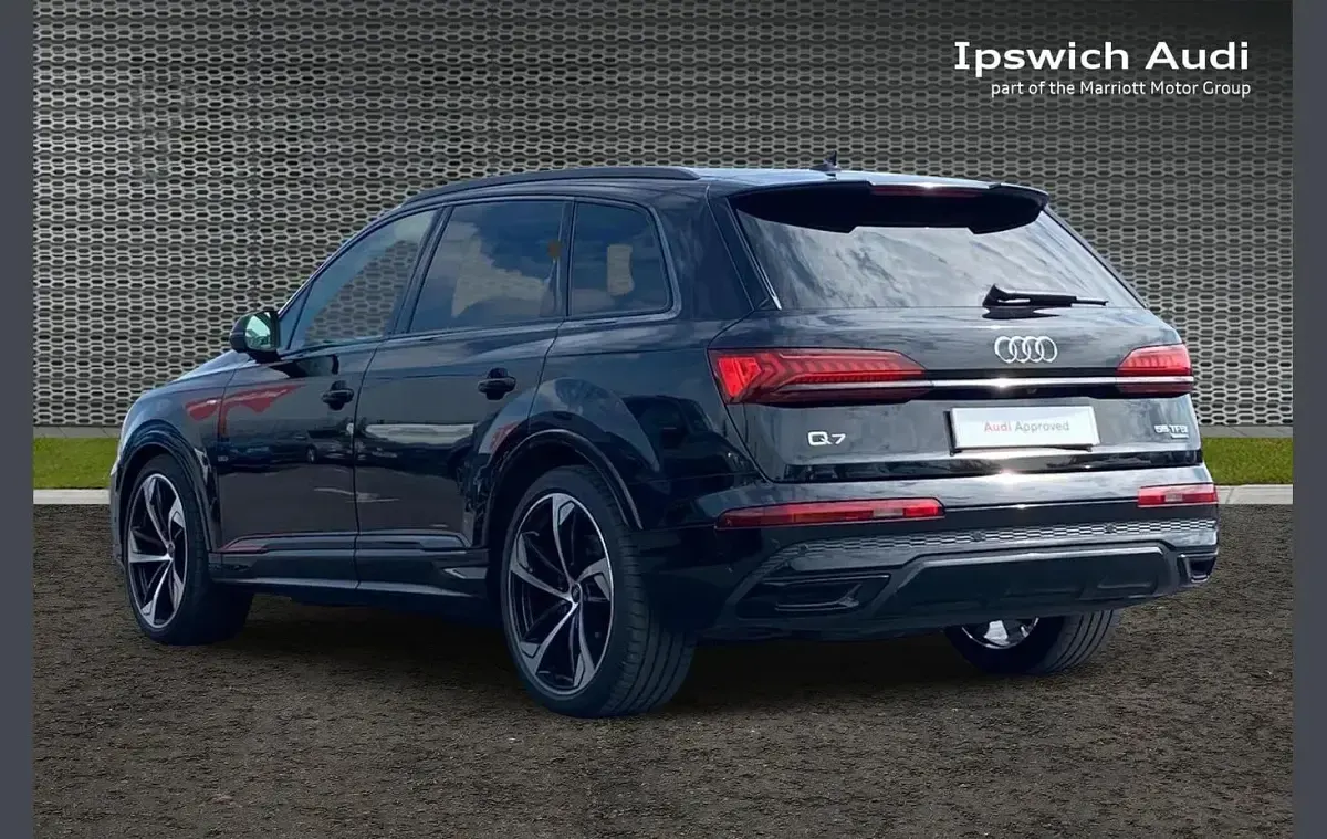 Used Audi Q7 Black Edition 334 HP (245 kW) 2023 Black SUV
