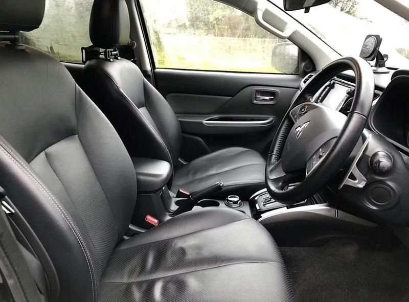 Used Mitsubishi L200 Warrior 178 HP (130 kW) 2016 Black Pickup