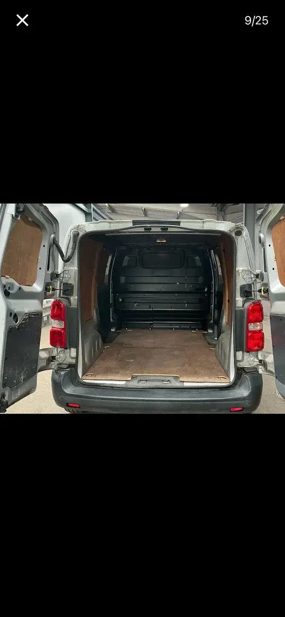 Used Peugeot Expert 2019 Silver Van