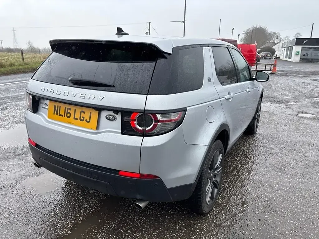 Used Land Rover Discovery Sport HSE Luxury 180 HP (132 kW) 2016 Silver SUV