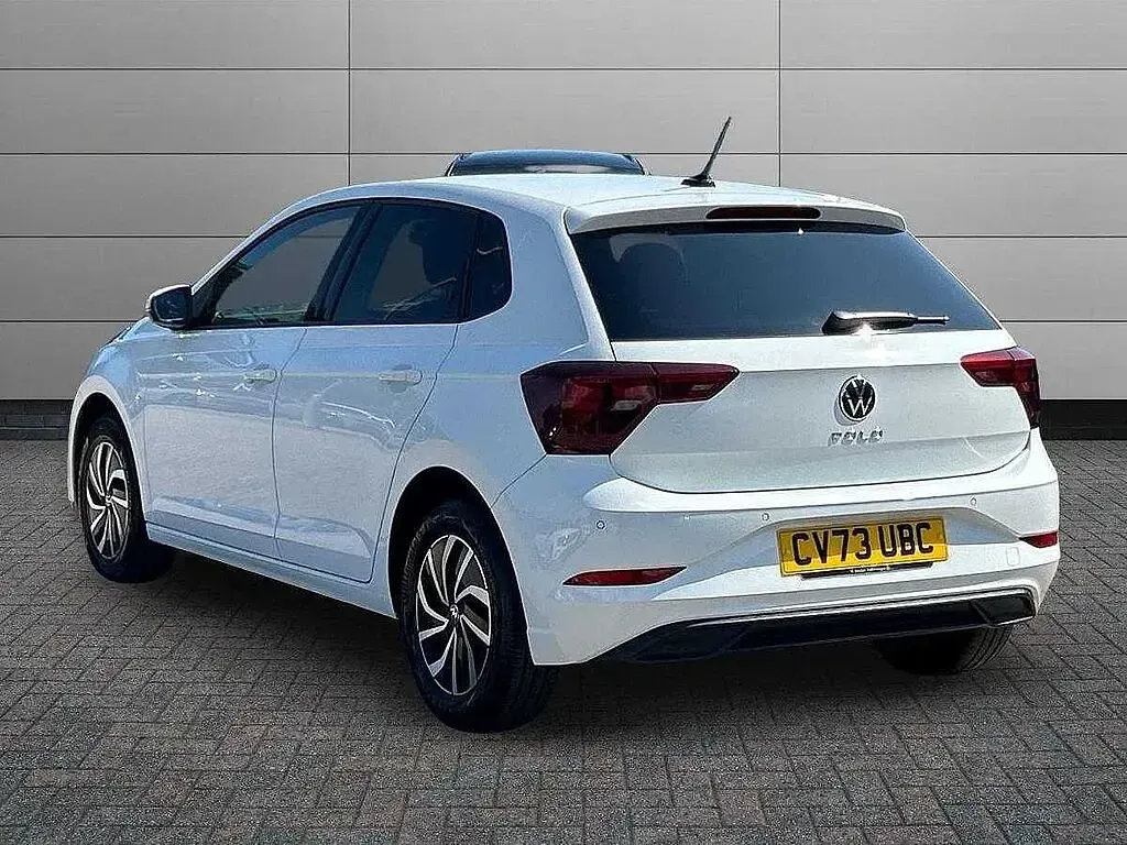 Used VW Polo Life 95 HP (69 kW) 2023 White Hatchback