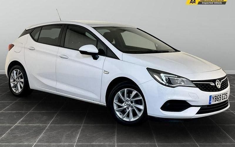 Used 2021 Vauxhall Astra Business Edition Hatchback | £7,295 (Good price) - Image 1/2