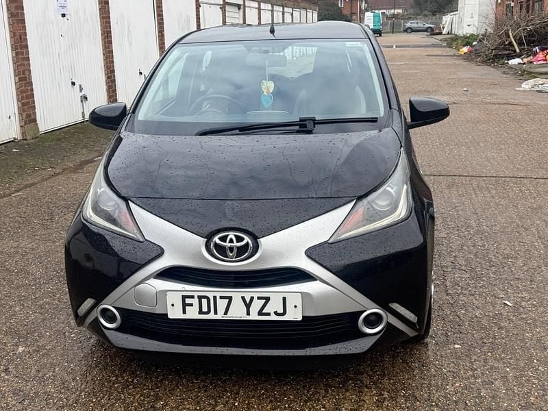 Used Toyota Aygo X-play 69 HP (50 kW) 2017 Black Hatchback