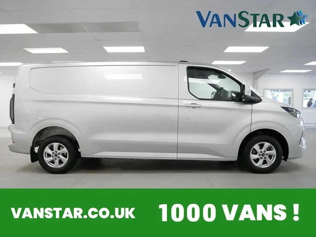 Used Ford Transit Custom Limited 136 HP (100 kW) 2024 Silver Van
