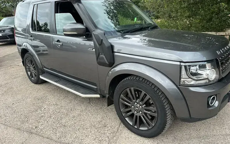 Used Land Rover Discovery Graphite 256 HP (188 kW) 2016 Grey SUV