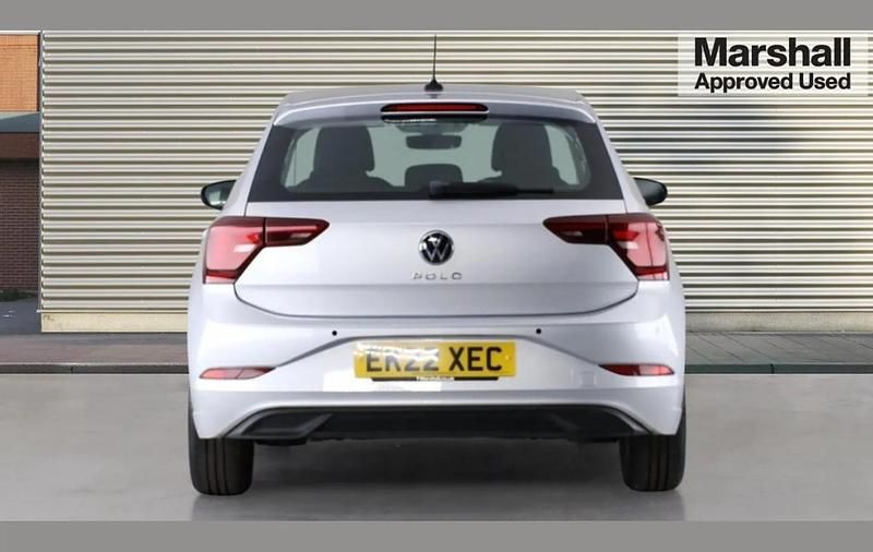 Used VW Polo Life 95 HP (69 kW) 2022 Silver Hatchback