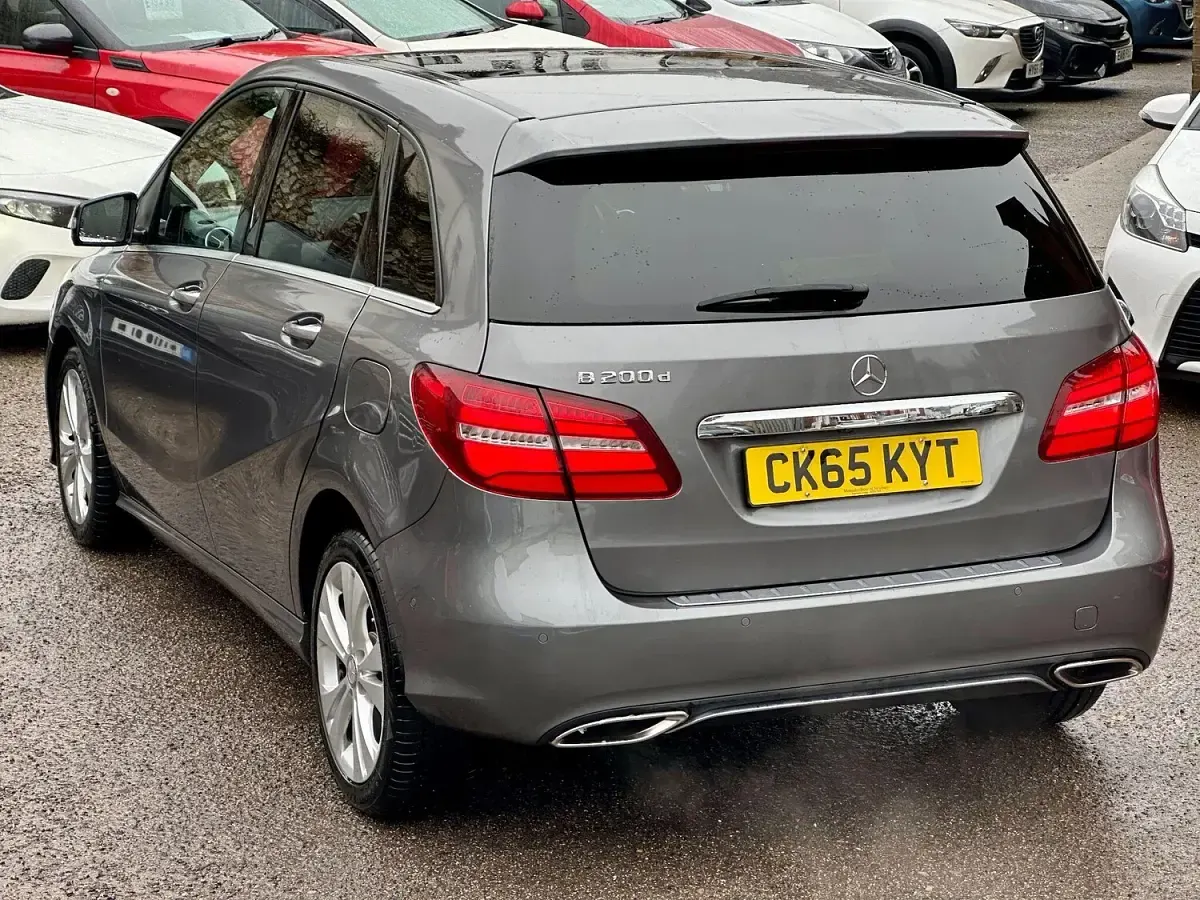 Used Mercedes B200 Premium Plus 134 HP (98 kW) 2015 Grey Hatchback