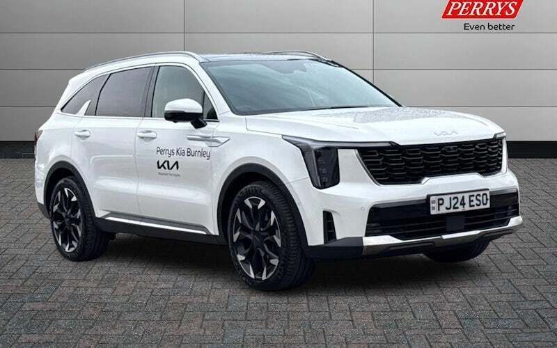 Used 2023 Kia Sorento SUV | £42,499 (A bit pricey) - Image 1/4