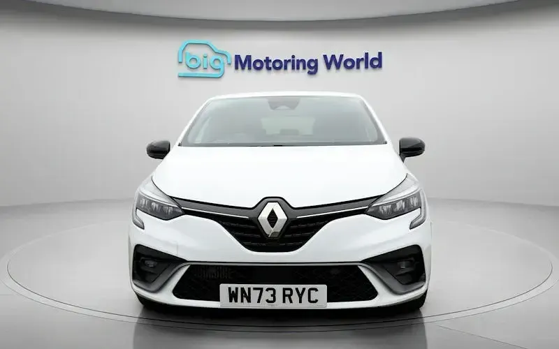 Used Renault Clio RS Line 90 HP (66 kW) 2023 White Hatchback