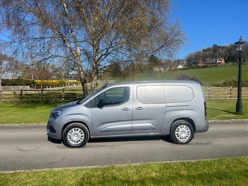 Grey Used 2024 Vauxhall Combo MPV | £12,950 (Super price) - Image 1/4