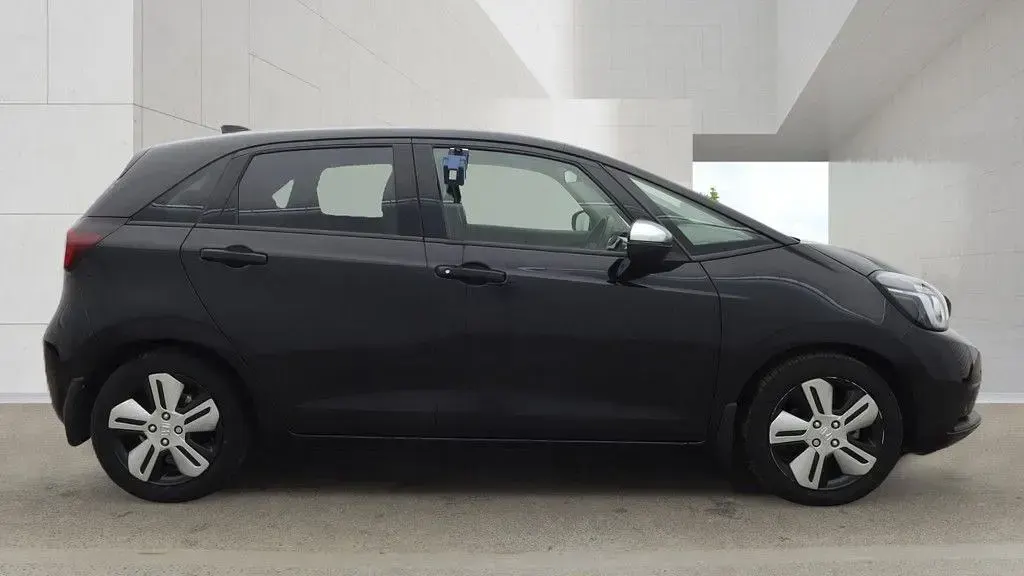 Second-hand Honda Jazz Hybrid 109 CP (80 kW) 2023 Negru Hatchback