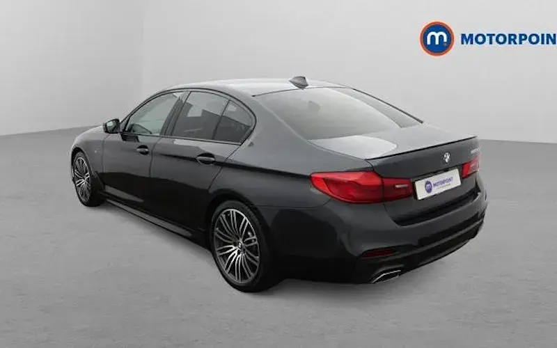 Begagnad BMW 520 M Sport 190 HK (139 kW) 2020 Grå Sedan