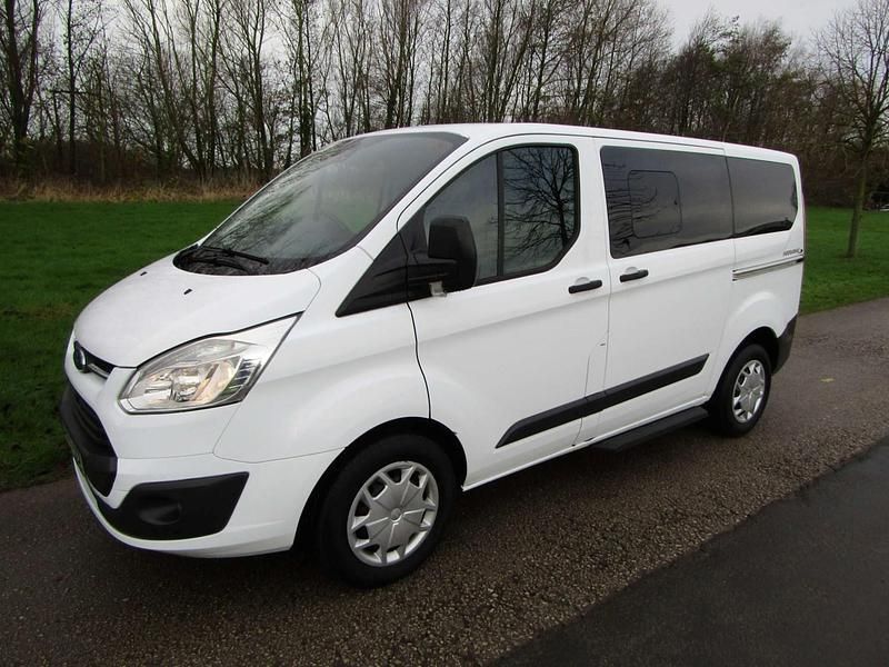 Used Ford Tourneo Zetec 105 HP (77 kW) 2017 White MPV