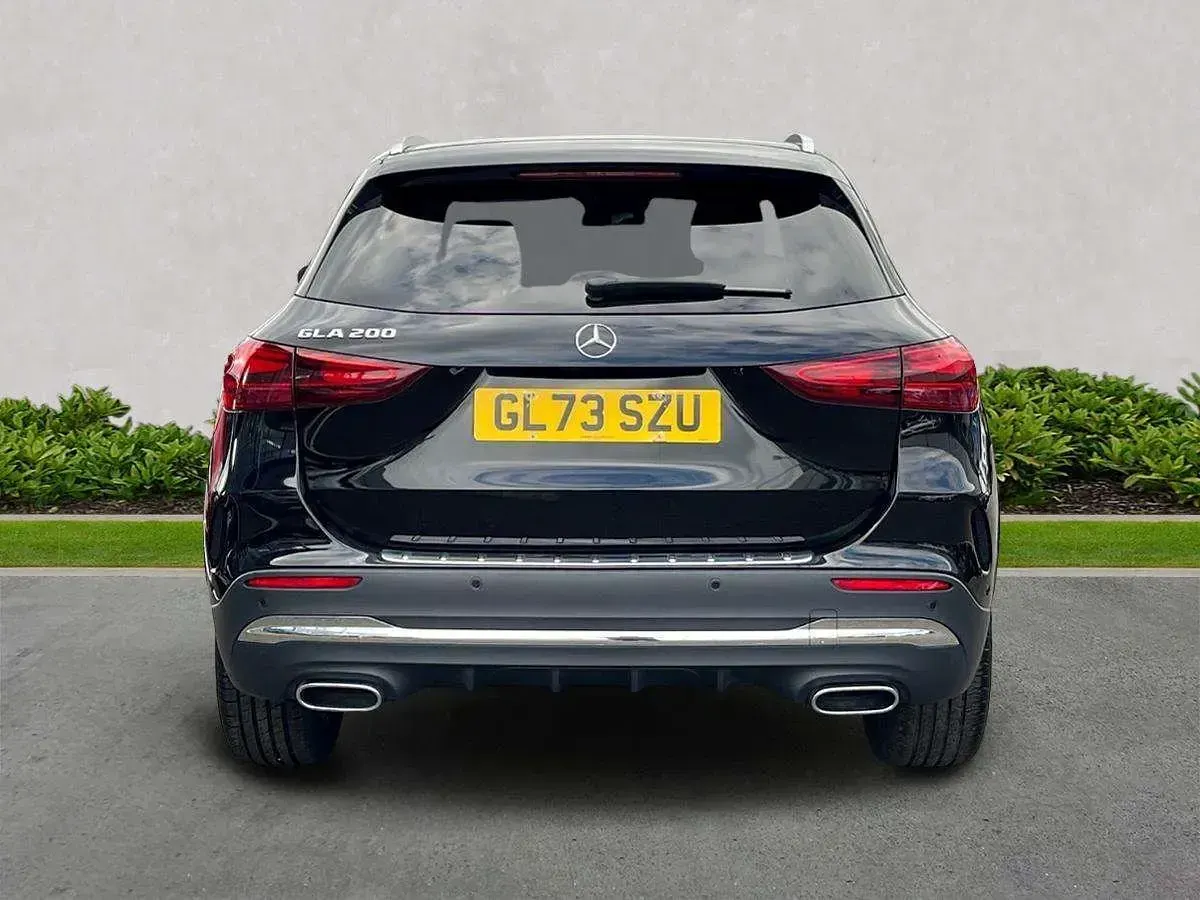 Usado Mercedes GLA200 Executive 163 HP (119 kW) 2024 Preto SUV