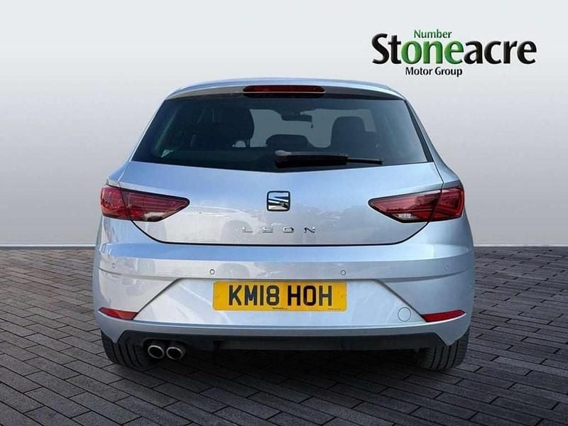 Begagnad Seat Leon XCELLENCE 147 HK (108 kW) 2018 Silver Halvkombi