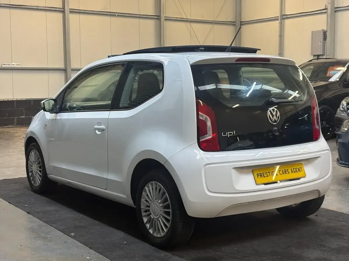 Used VW up! high up! 75 HP (55 kW) 2014 White Hatchback