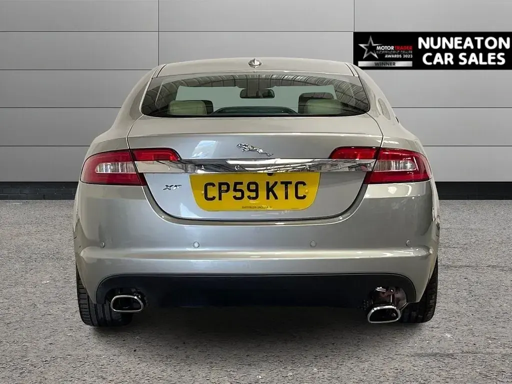 Used Jaguar XF Premium Luxury 240 HP (176 kW) 2010 Gold Sedan