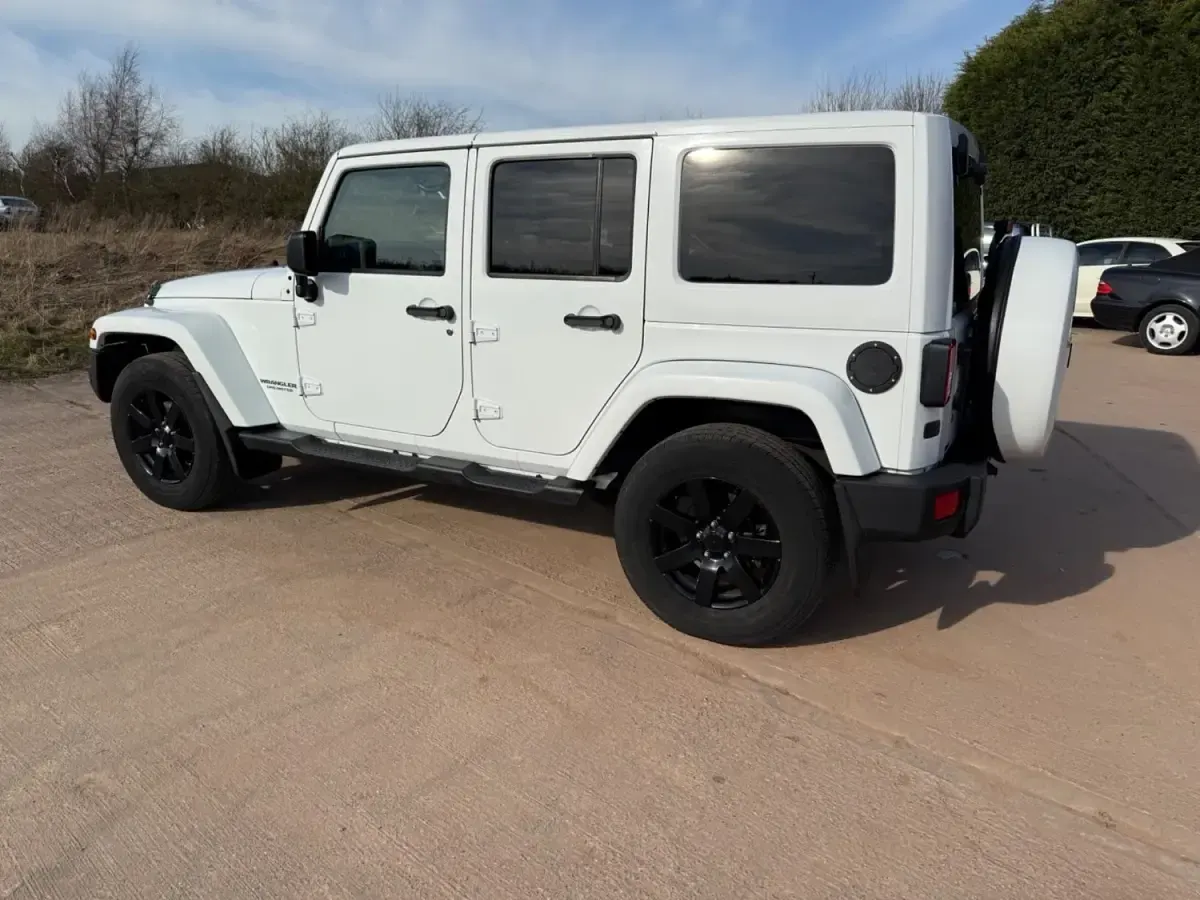 Usado Jeep Wrangler Overland 290 CV (213 kW) 2025 Blanco SUV