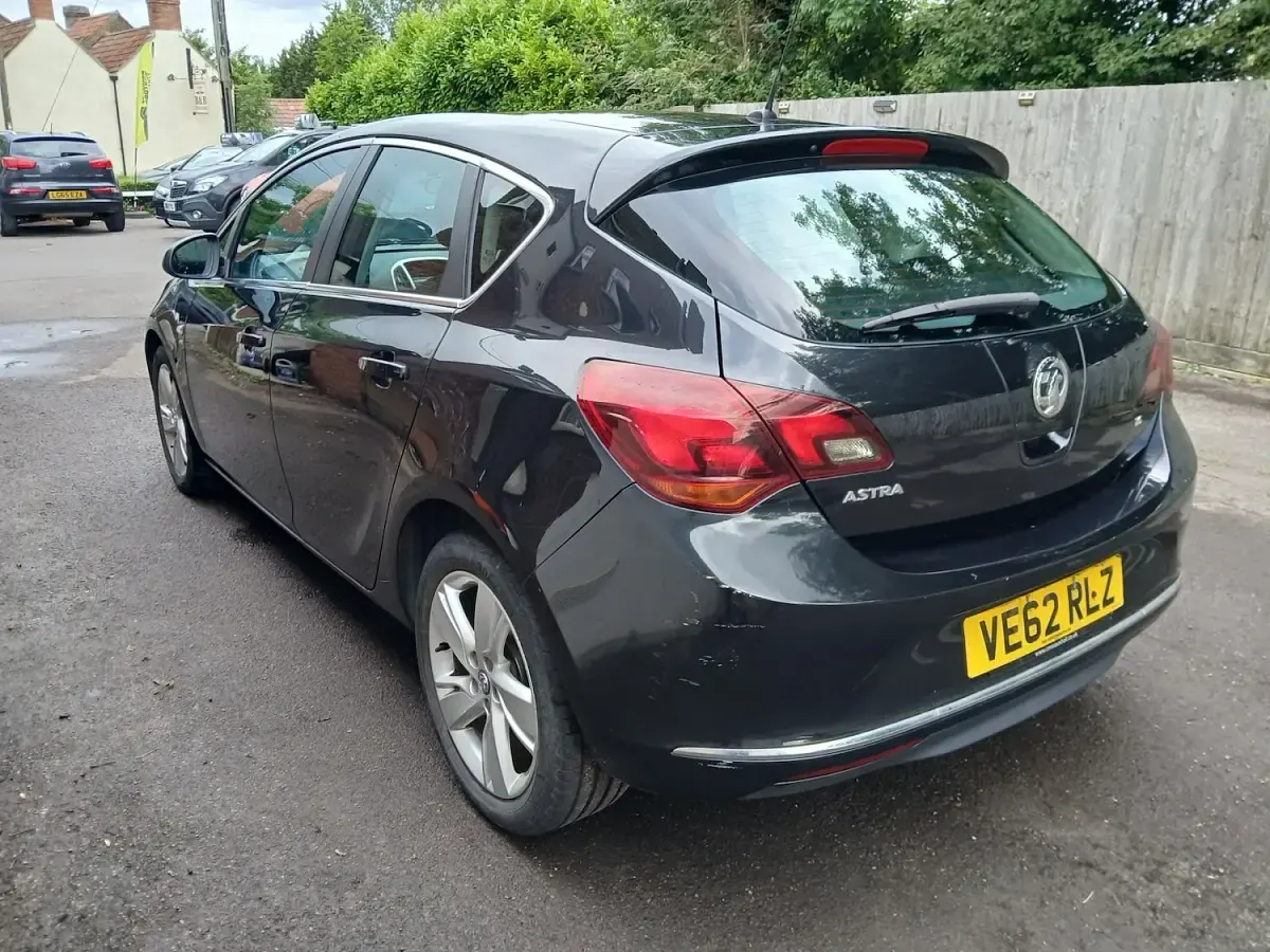 Used Vauxhall Astra SRi 2013 Black Hatchback