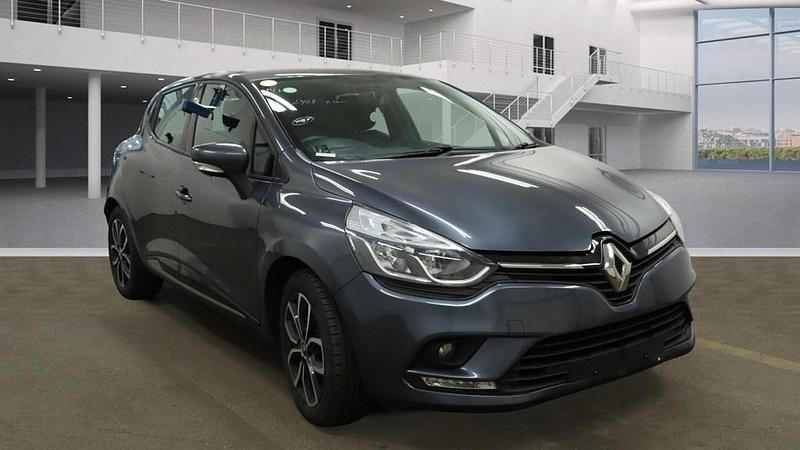 Mtllc titanium Used 2019 Renault Clio IV Play Hatchback | £7,995 (Good price) - Image 1/4