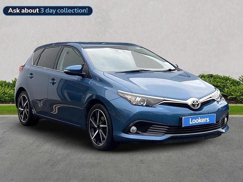 Blue Used 2017 Toyota Auris Design | £9,480 (Fair price) - Image 1/4