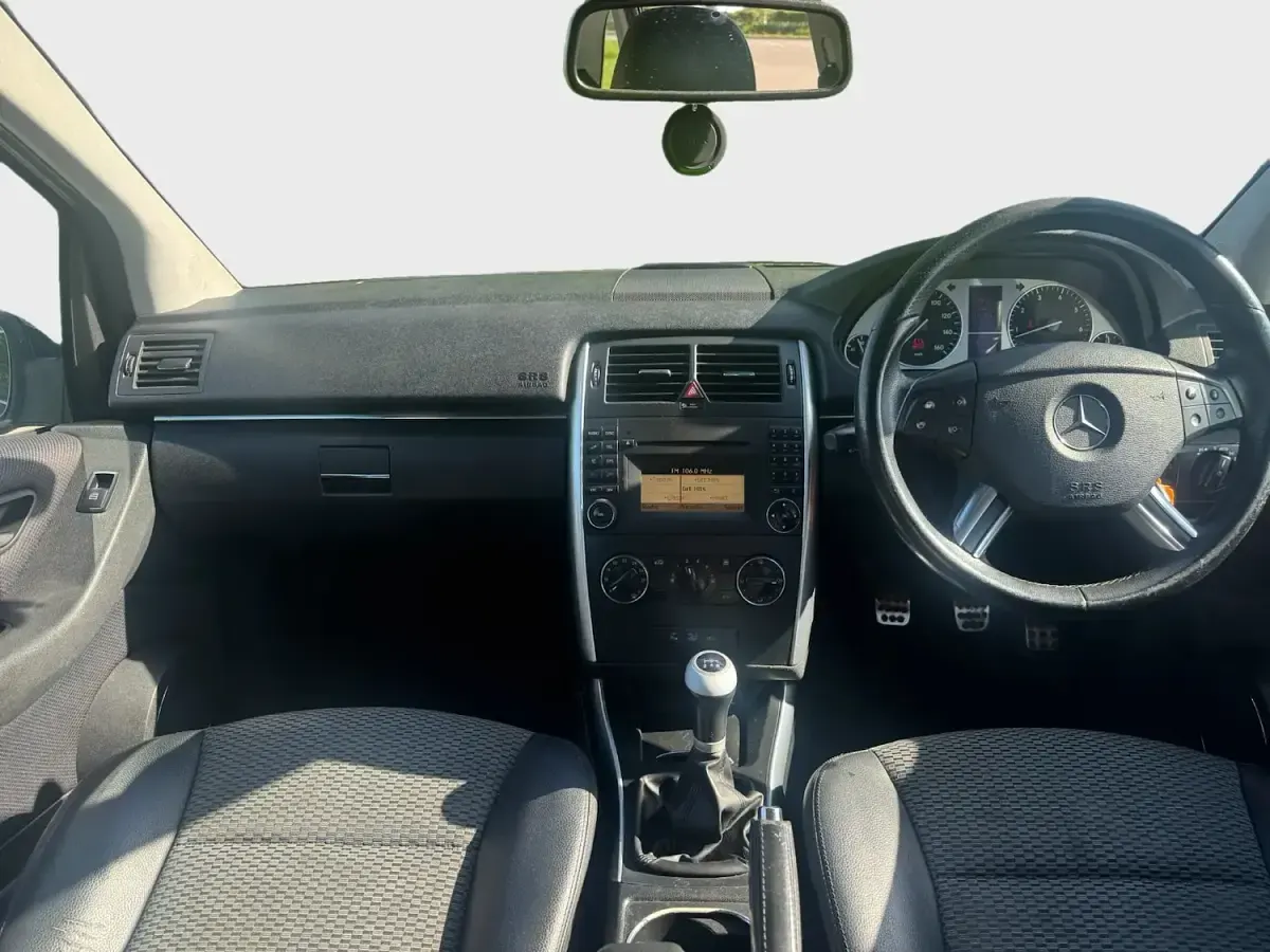 Used Mercedes B180 2009 Blue MPV