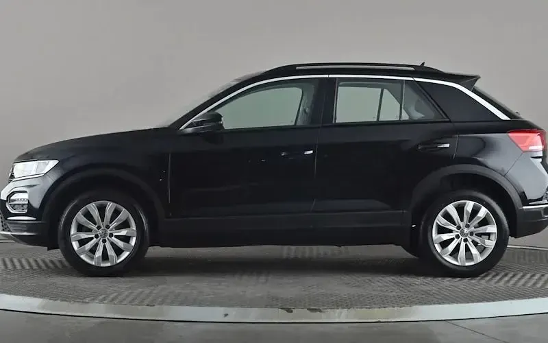 Used VW T-Roc SE 116 HP (85 kW) 2019 Black SUV