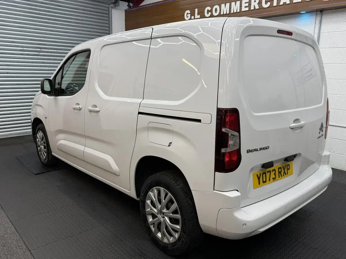 Used Citroën Berlingo 100 HP (73 kW) 2024 White MPV