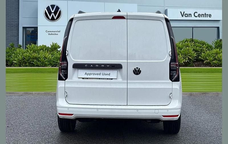 Used VW Caddy Pro 120 HP (88 kW) 2025 White MPV