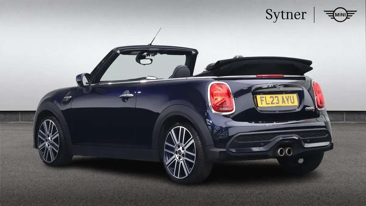 Second-hand Mini Cooper S Exclusive 176 CP (129 kW) 2023 Negru Hatchback