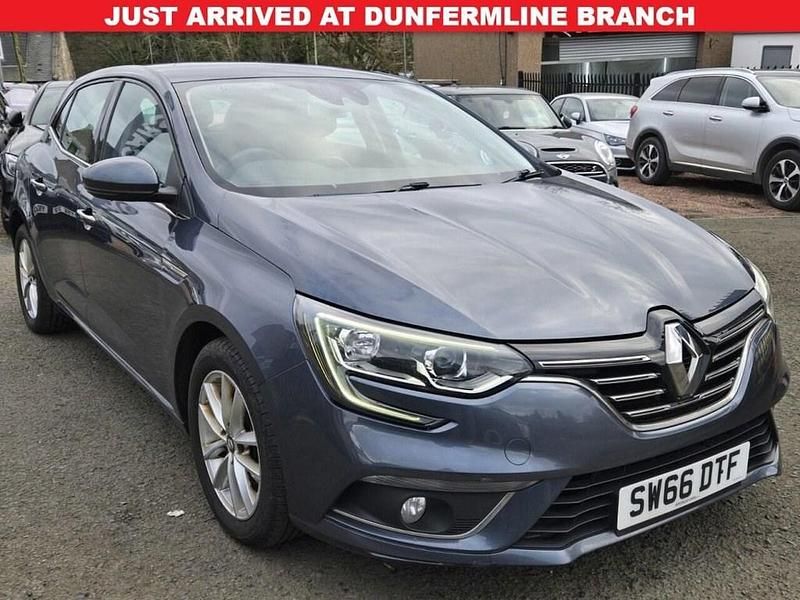 Grey Used 2016 Renault Mégane III Dynamique Hatchback | £6,495 (Good price) - Image 1/4