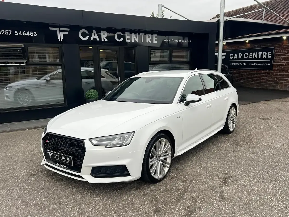 Used Audi A4 354 HP (260 kW) 2018 White Estate
