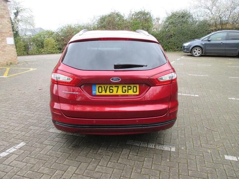 Used Ford Mondeo Titanium 160 HP (117 kW) 2017 Red Estate