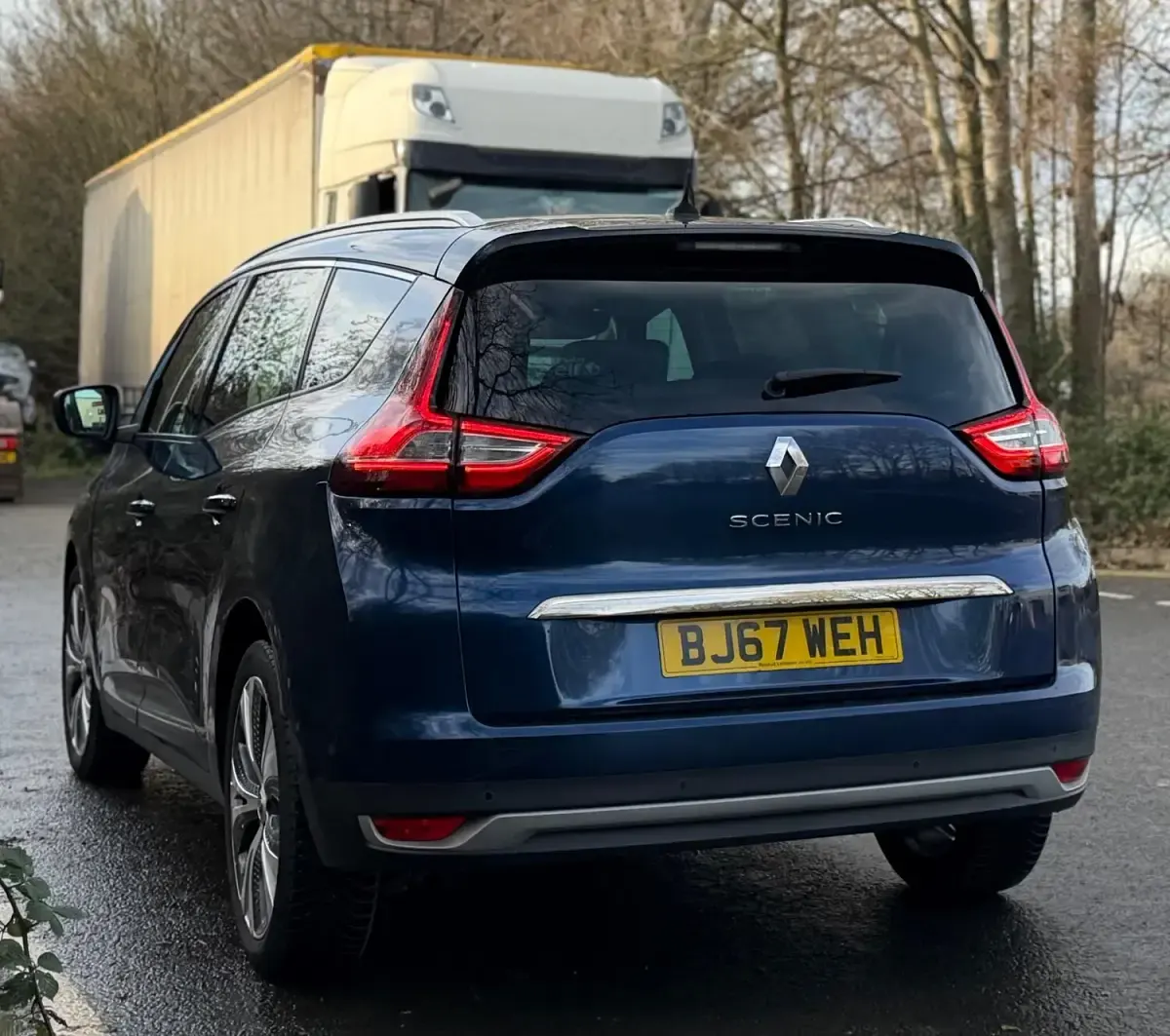 Used Renault Grand Scénic IV Dynamique 110 HP (80 kW) 2017 Blue MPV