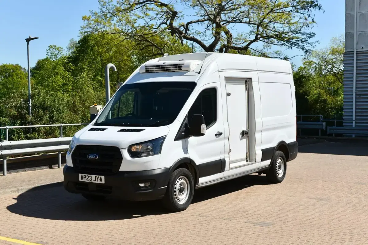 Second-hand Ford Transit S 130 CP (95 kW) 2023 Alb Van