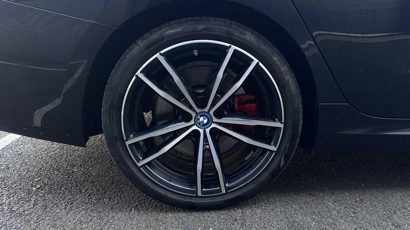 Used BMW 330e M Sport 288 HP (211 kW) 2023 Black Estate