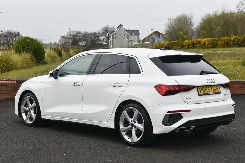 Used Audi A3 Sportback S-Line 148 HP (108 kW) 2024 White Hatchback