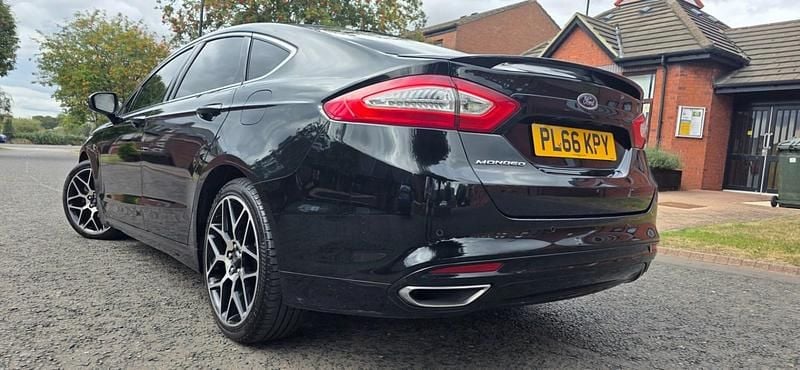 Black Used 2016 Ford Mondeo Titanium Hatchback | £4,999 (Fair price) - Image 1/4
