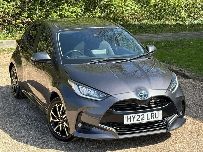 Used Toyota Yaris Hybrid Design 116 HP (85 kW) 2022 Decuma grey Hatchback