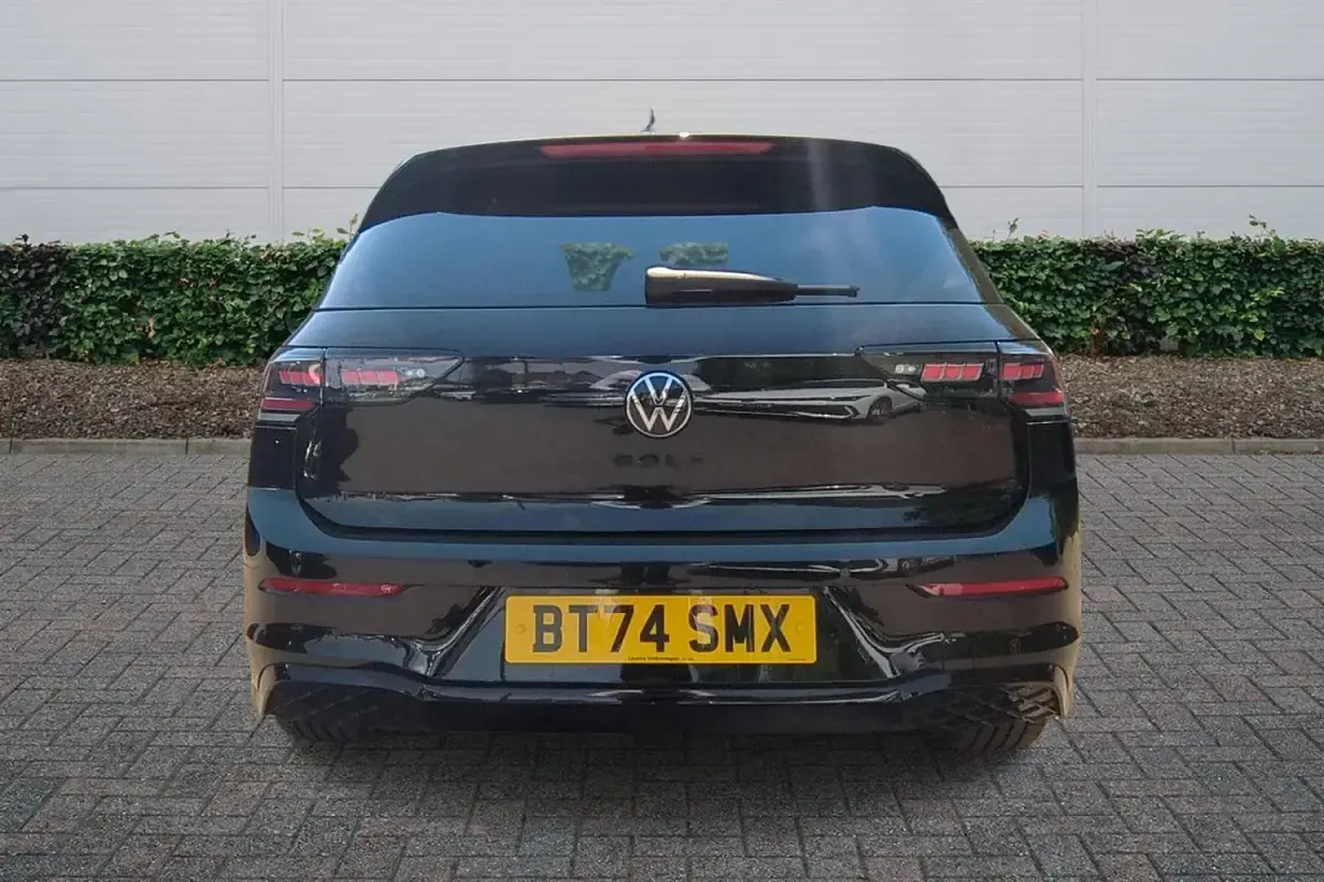 Used VW Golf VIII Black Edition 150 HP (110 kW) 2025 Black Hatchback