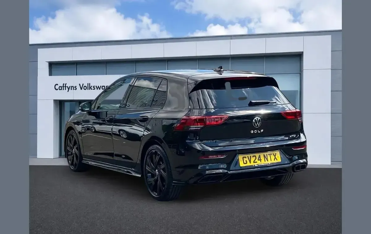 Used VW Golf VIII Black Edition 147 HP (108 kW) 2024 Black Hatchback